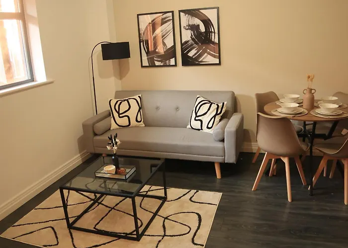 Stylish City Centre Apartment, 24-7 Secure Access And Free Wifi