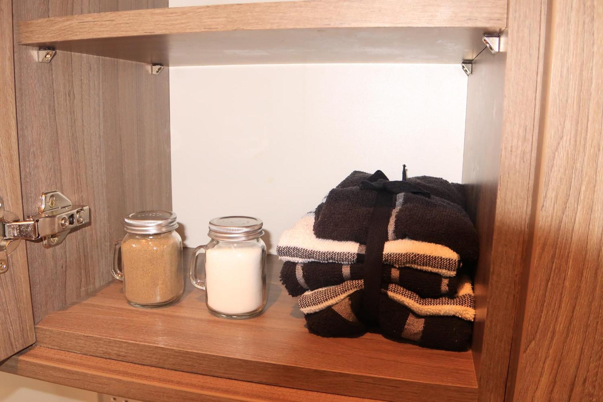 Stylish Centre Apartment, 24-7 Secure Access And Free Wifi *