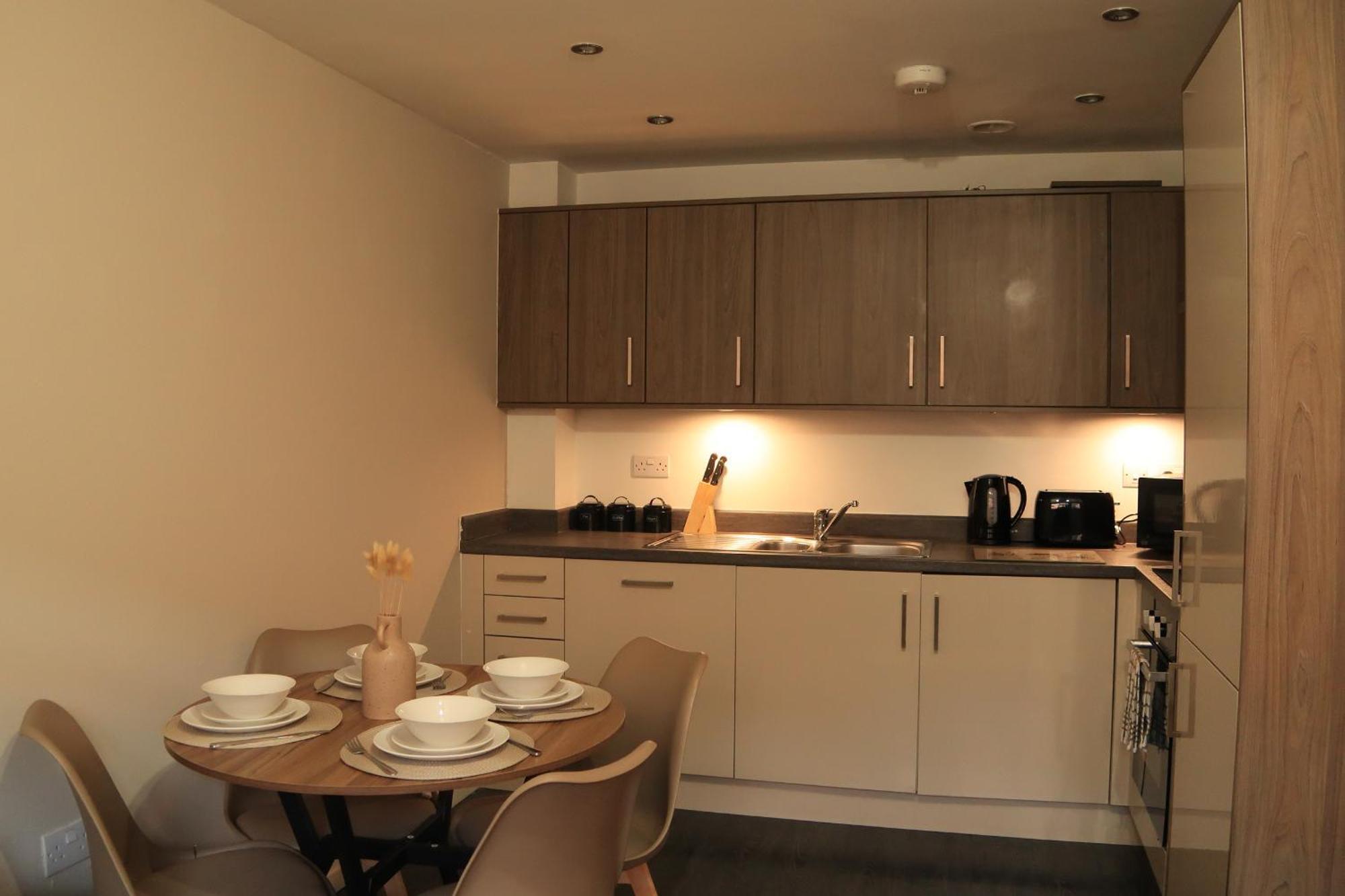 Stylish Centre Apartment, 24-7 Secure Access And Free Wifi Apartment Birmingham